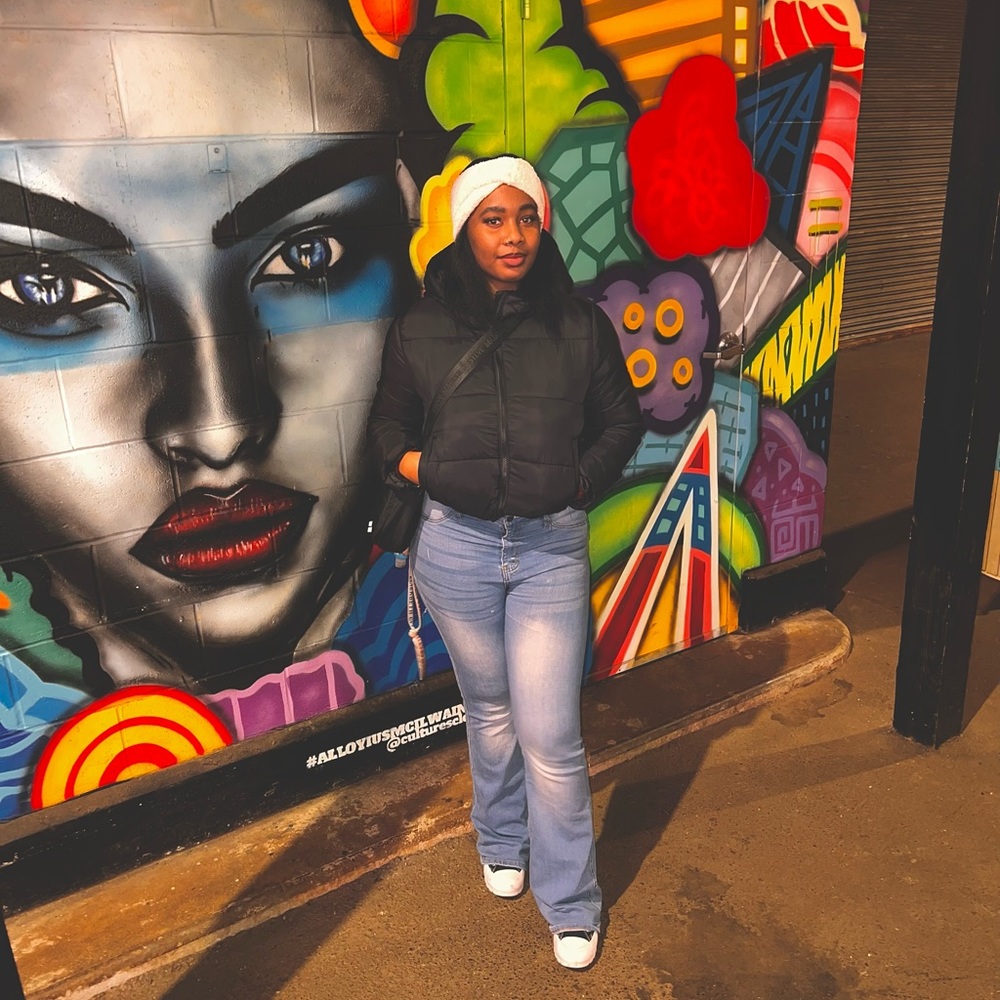 Meet your Posher, Amirah